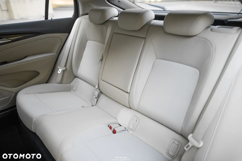 Opel Insignia 1.5 T Innovation S&S - 23