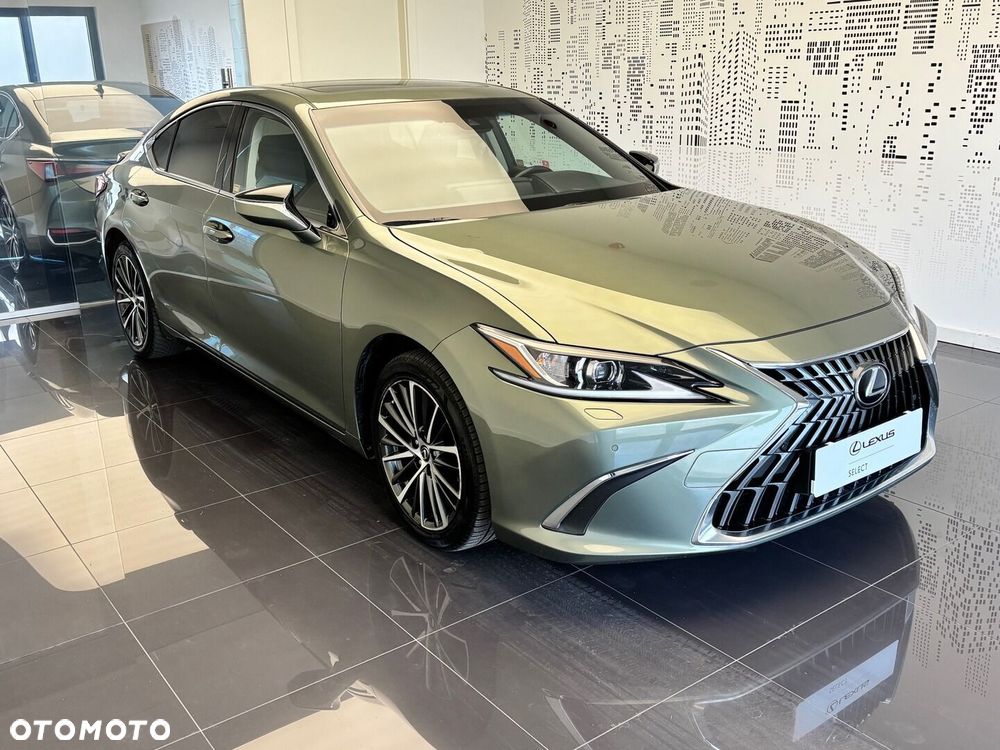 Lexus ES 300h Business Edition - 8