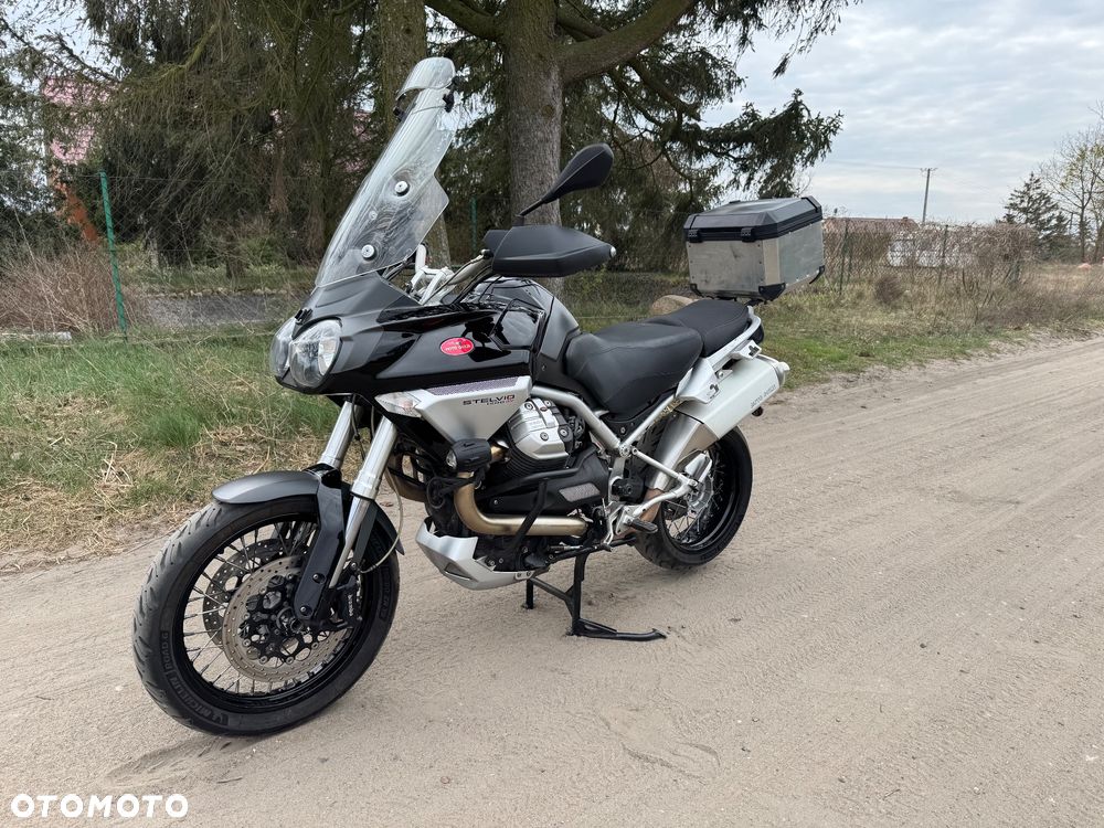 Moto Guzzi Stelvio - 12