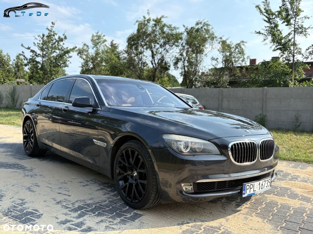 BMW Seria 7 750i L xDrive - 7