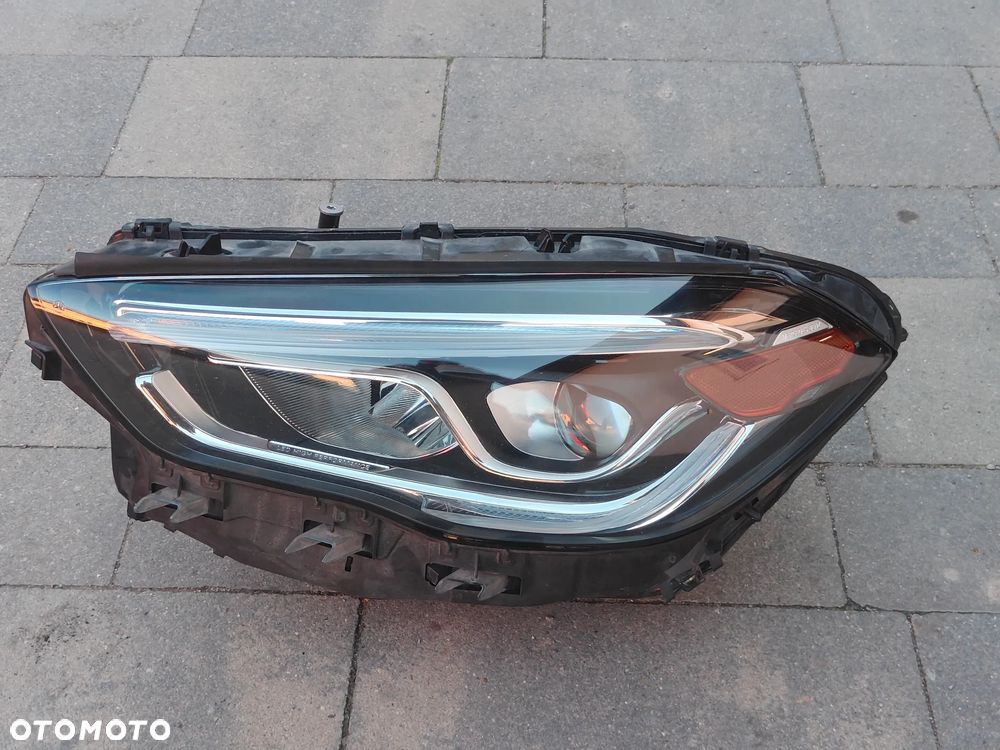 Mercedes Benz GLA H247 Lampa przód lewa wersja USA - 1