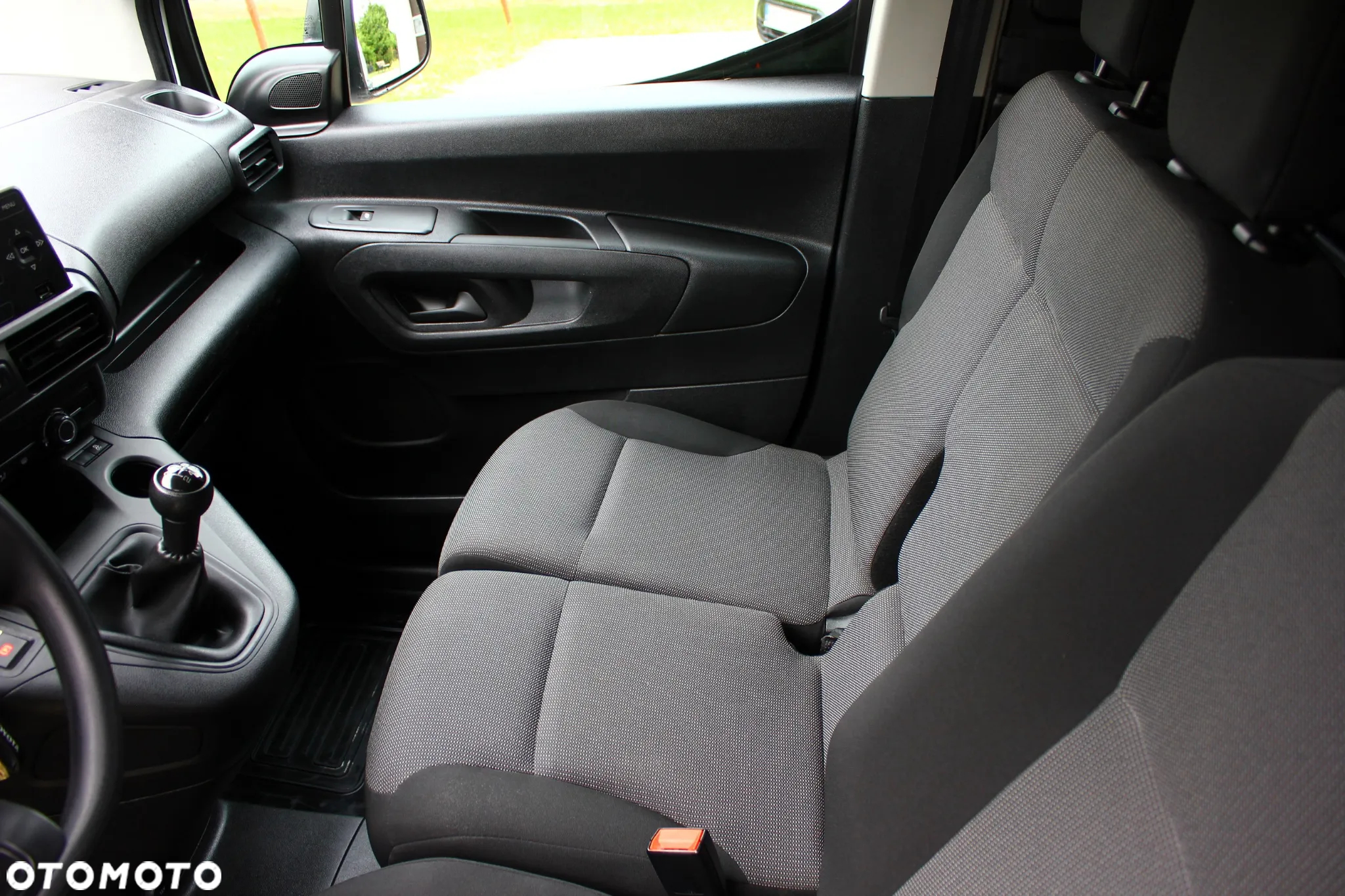 Toyota Proace City 1.5D-4D 102KM LONG L2  3 Osobowy Blaszak - 24
