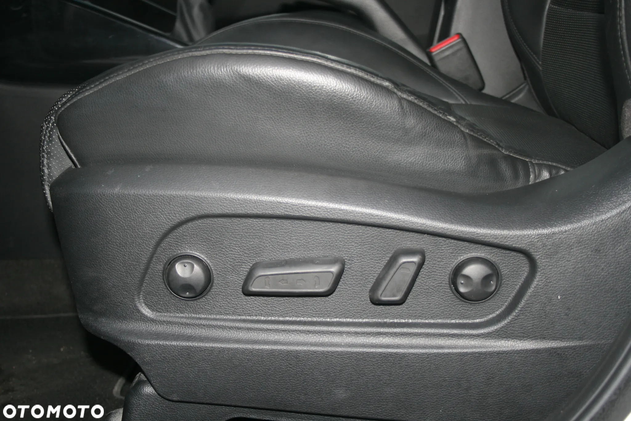 Kia Carens 1.6 GDI S 7os EU6 - 21