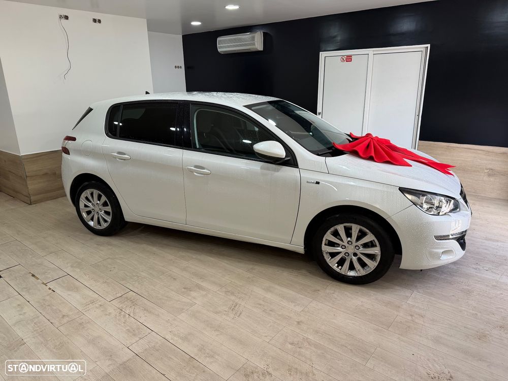 Peugeot 308 PureTech 110 Stop & Start Style - 4