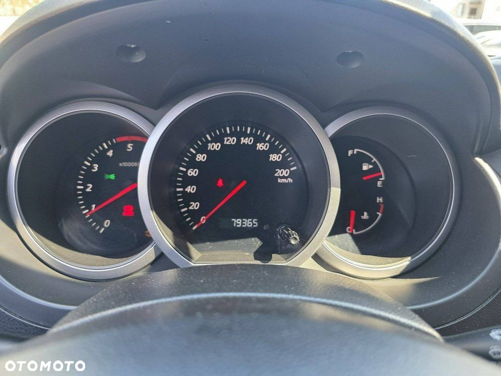 Suzuki Grand Vitara 1.9 DDiS Comfort + DPF Family - 10
