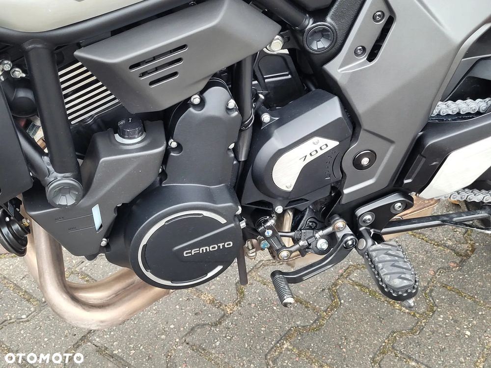 CFMoto 700CL-X Heritage - 18