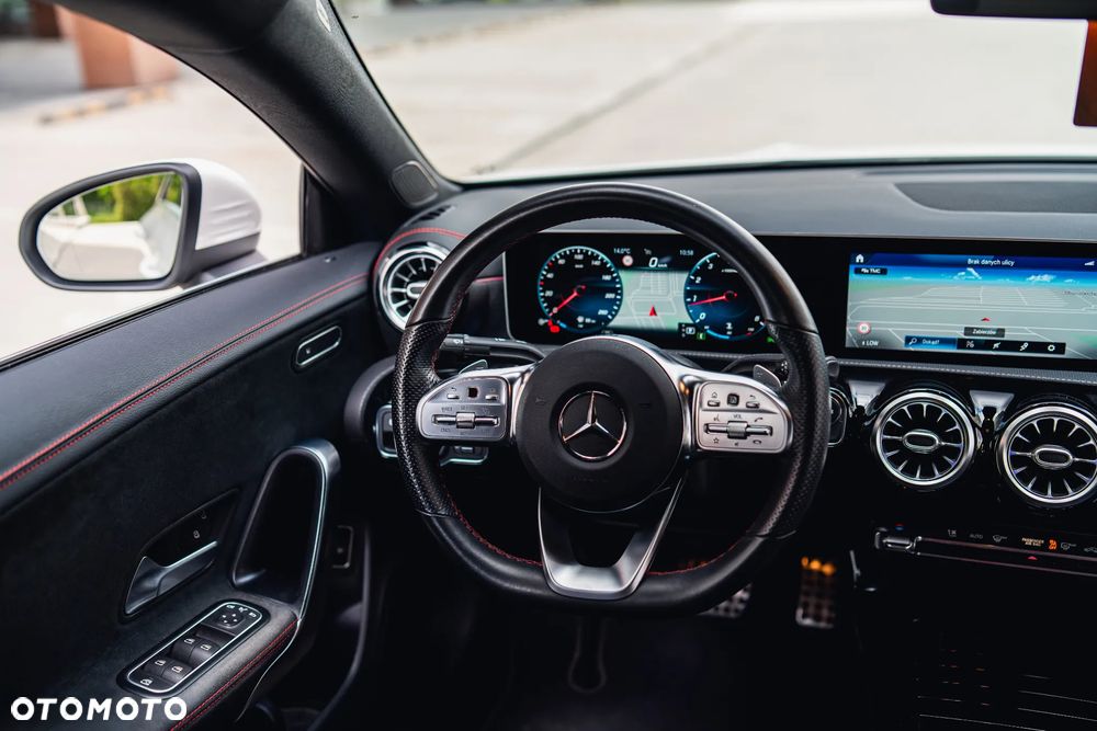 Mercedes-Benz CLA 200 AMG Line 7G-DCT - 14
