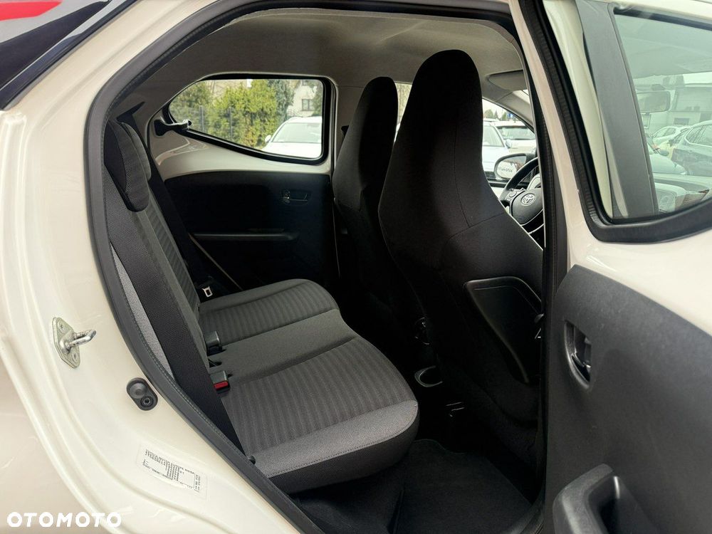 Toyota Aygo x-play - 22