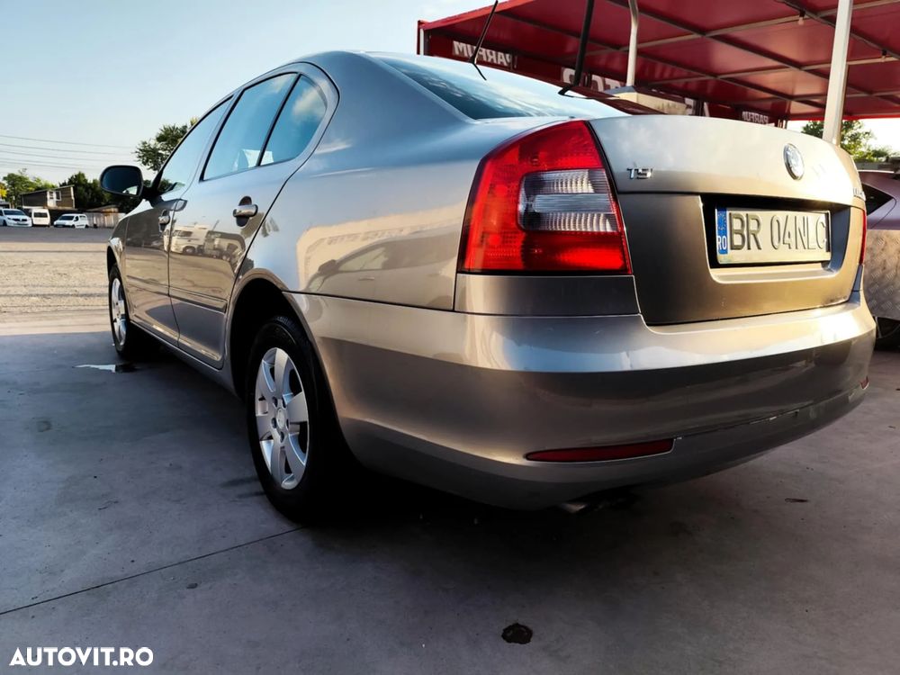 Skoda Octavia 1.8 TSI Ambiente - 2