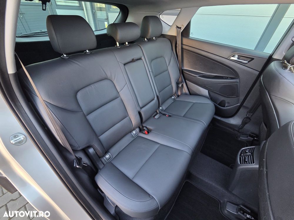 Hyundai Tucson 2.0 CRDI 4WD 6AT Luxury+ - 15