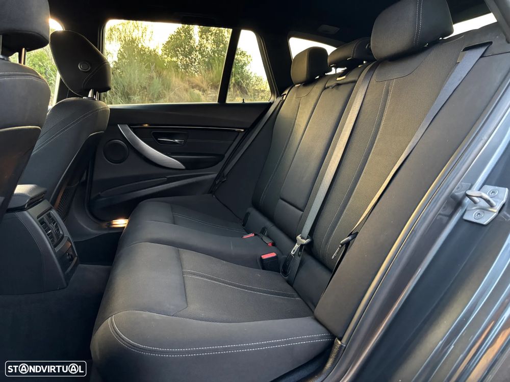 BMW 318 d Touring Line Sport Shadow Auto - 8