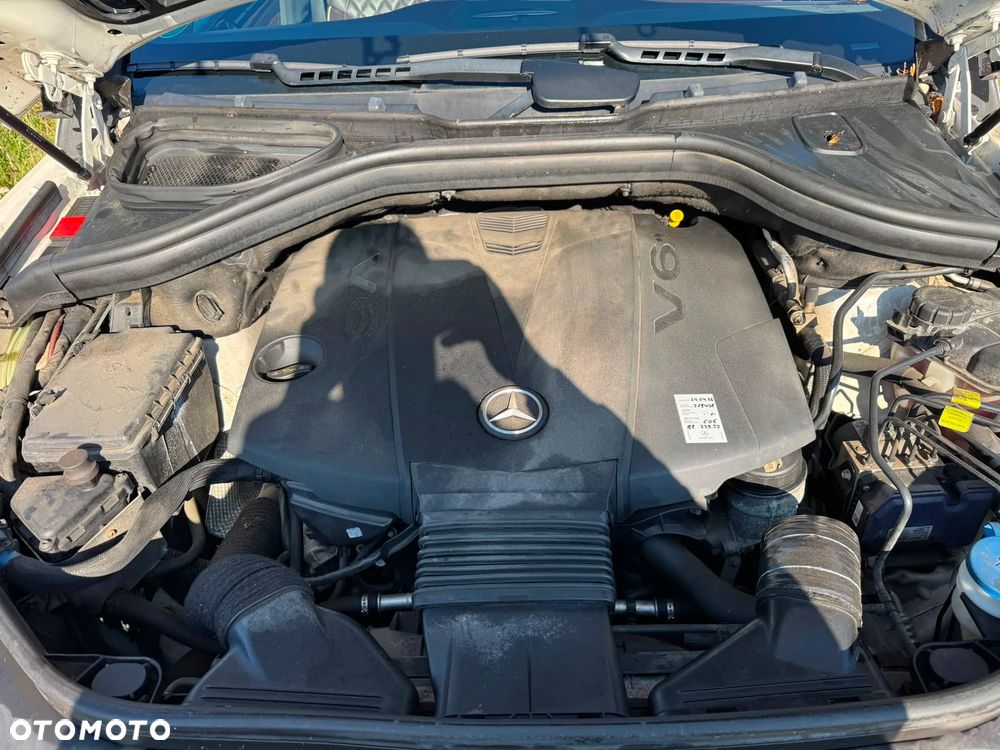 Mercedes-Benz GL 350 BlueTEC 4-Matic - 16