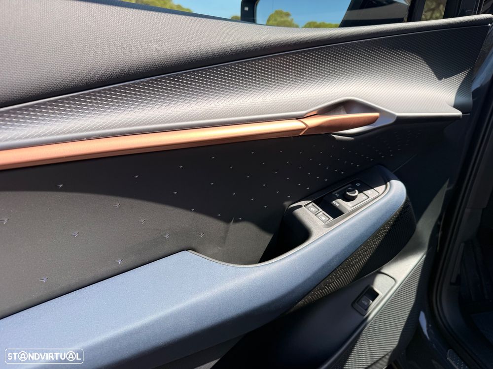 Cupra Tavascan 77 kWh Adrenaline - 17
