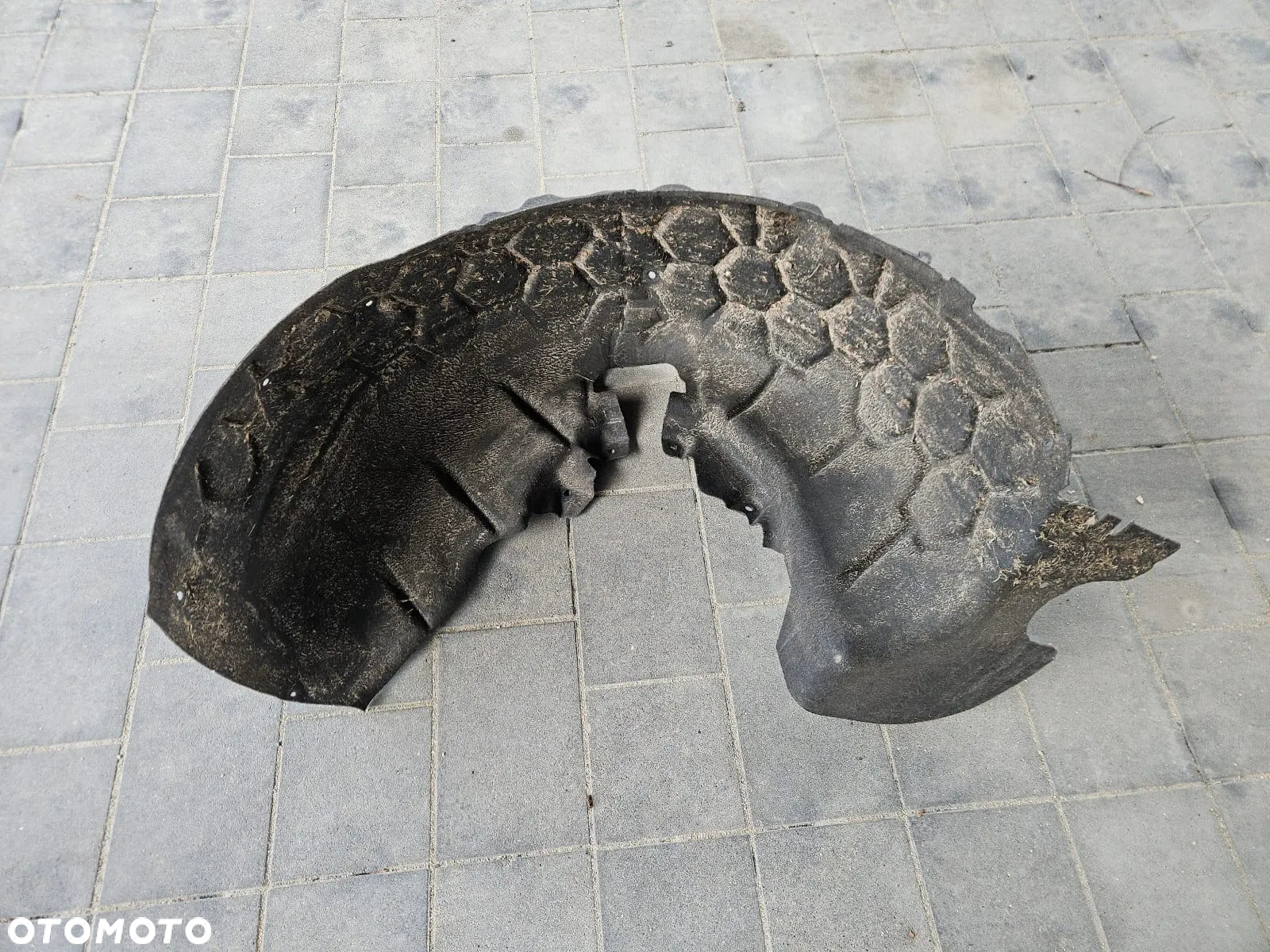 Nadkole lewy tył Audi Q7 4M0 4M0810171J - 3