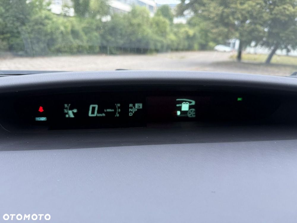 Toyota Prius - 15