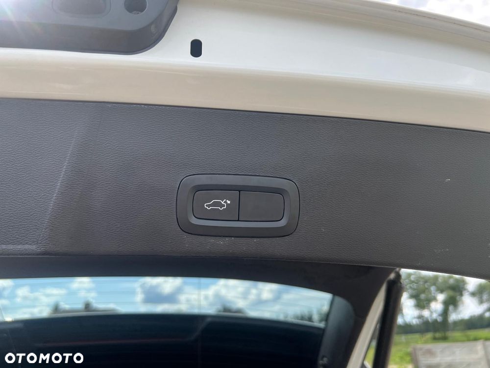 Volvo XC 40 B5 AWD Ultimate Bright - 33