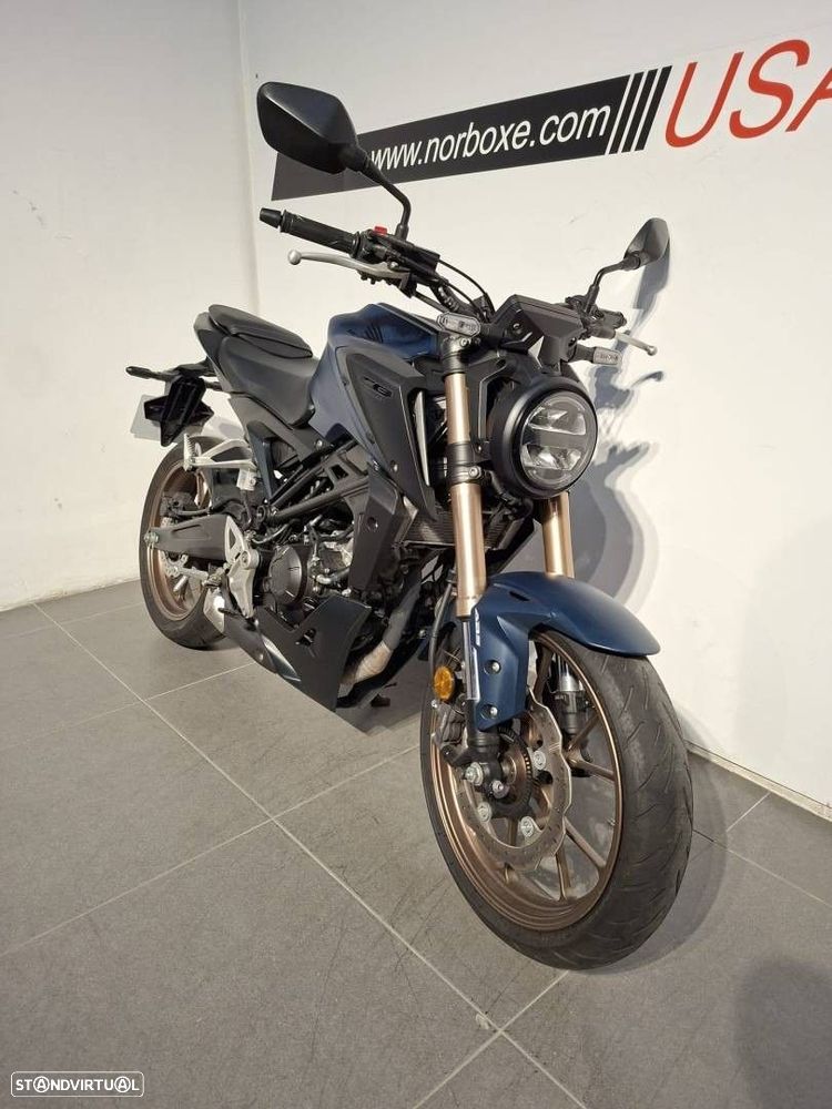 Honda CB 125R - 3