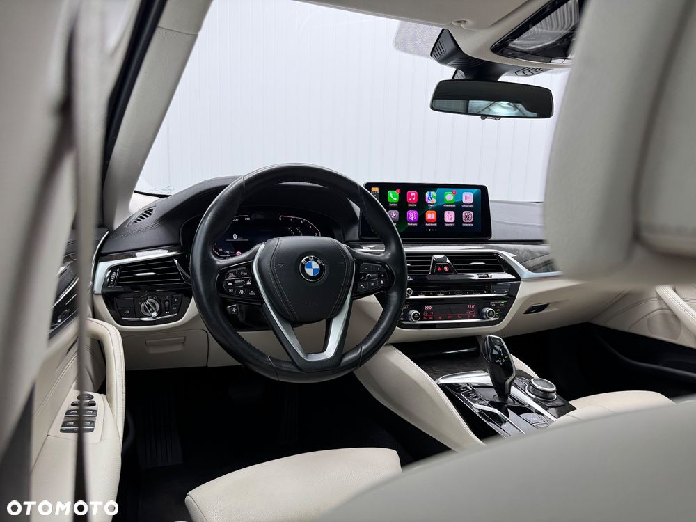 BMW Seria 5 520d xDrive Touring Luxury Line - 5