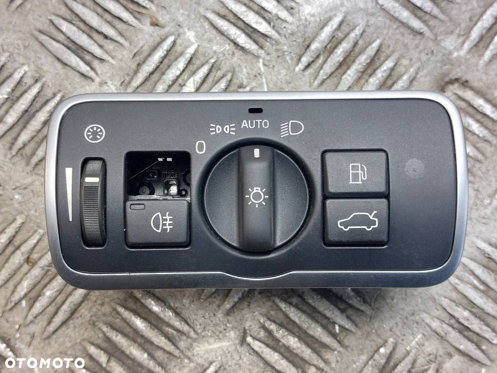 PRZEŁĄCZNIK ŚWIATEŁ VOLVO XC60 I LIFT 30739448 - 1