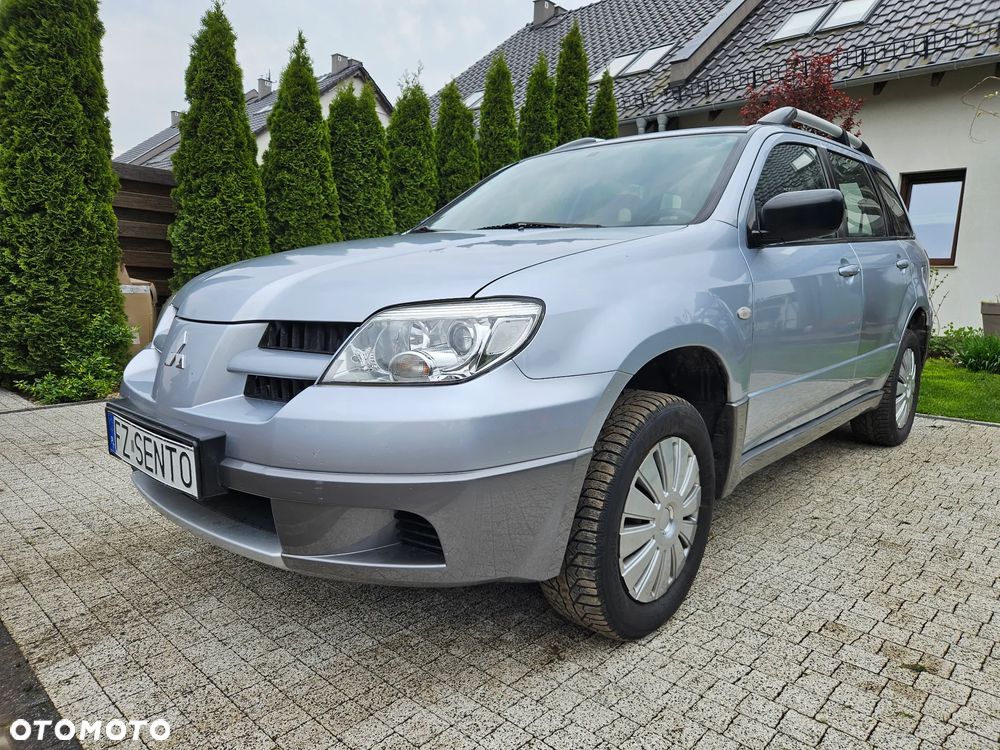 Mitsubishi Outlander 2.0 4WD Intense - 1