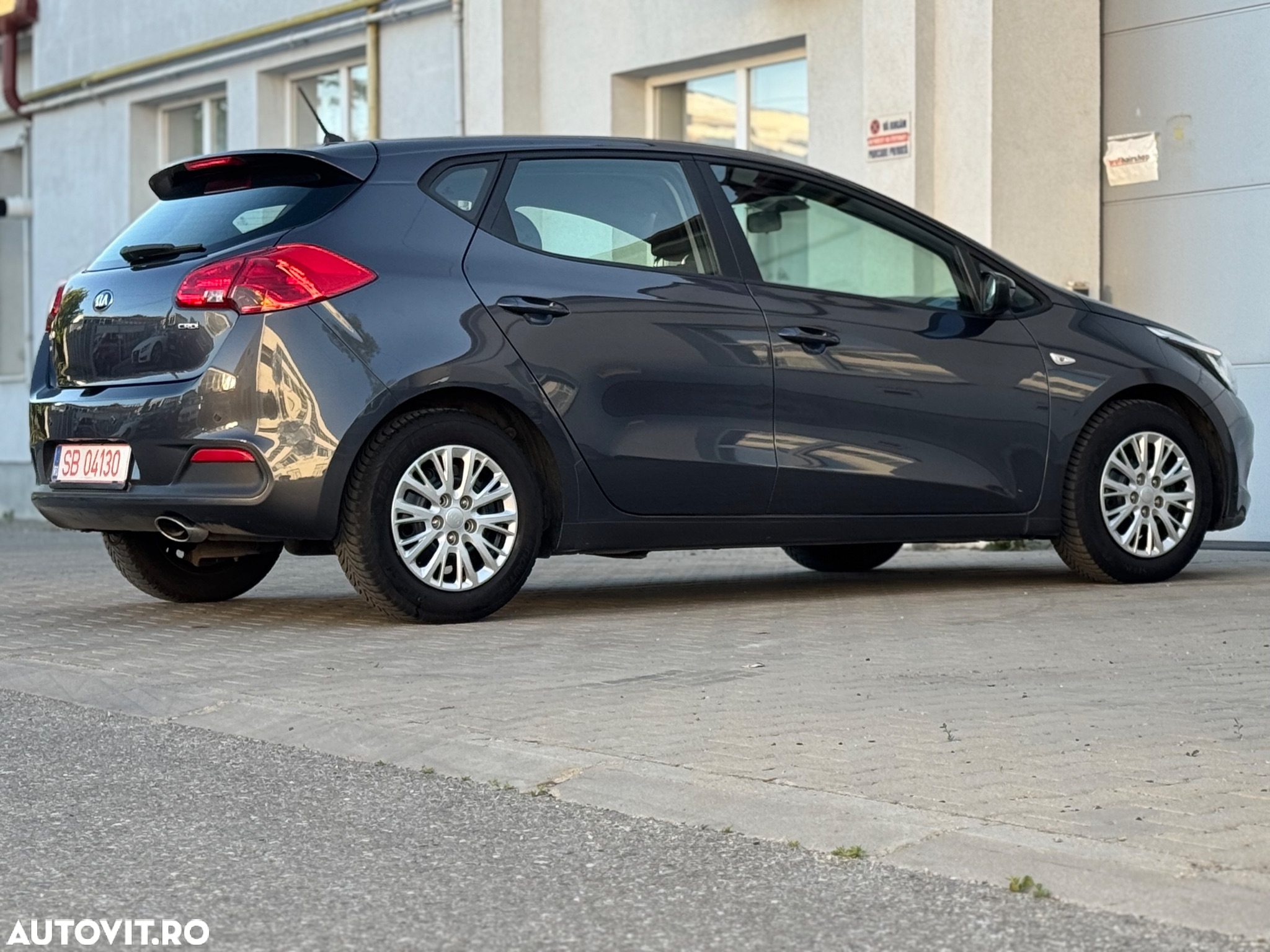 Kia Ceed 1.4 CRDi 90 Vision - 11