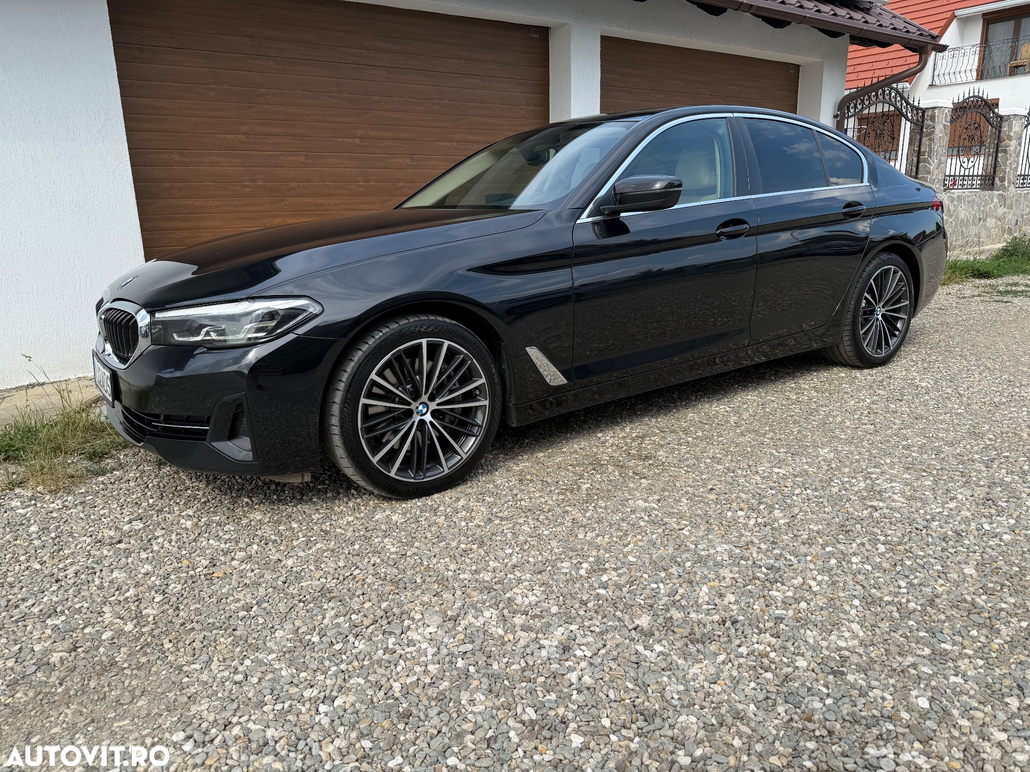 BMW Seria 5 530d xDrive AT MHEV - 4