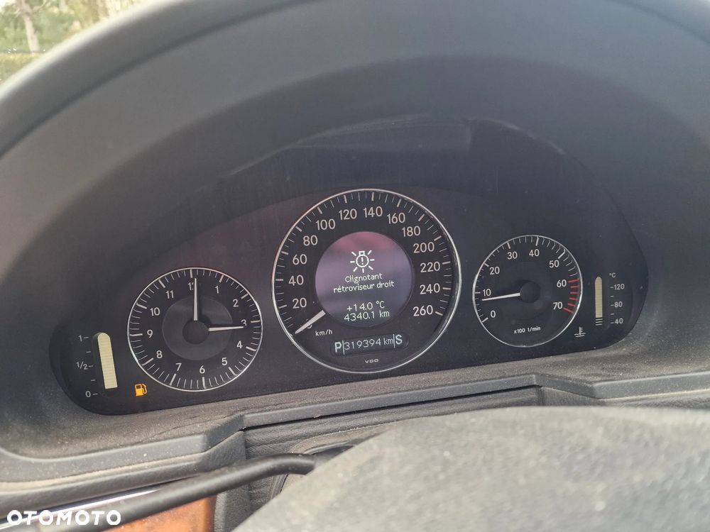 Mercedes-Benz Klasa E 320 T 4Matic Elegance - 13