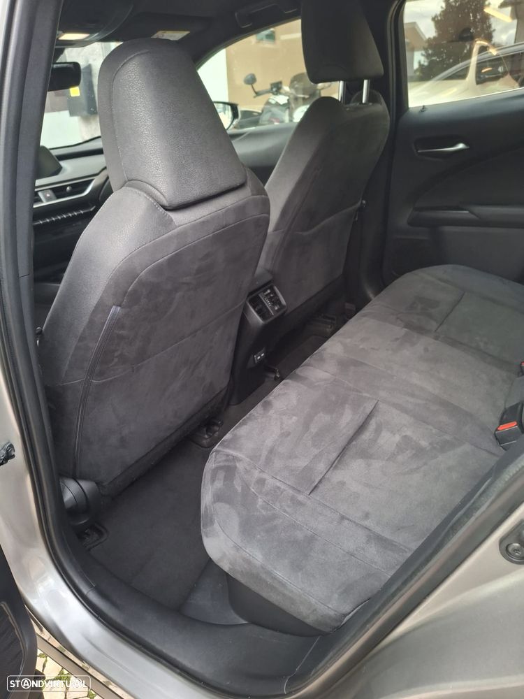 Lexus UX 250h Business - 12