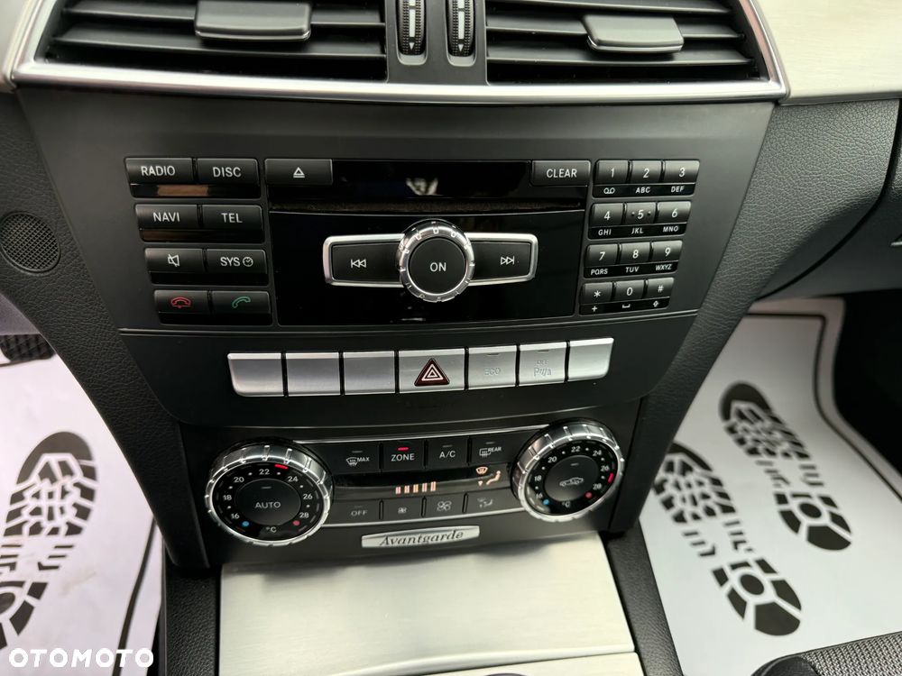 Mercedes-Benz Klasa C 180 CDI Avantgarde Edition - 33