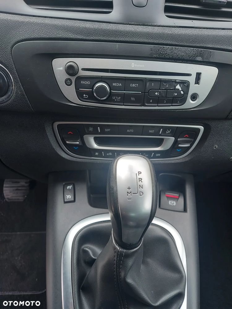 Renault Scenic 1.5 dCi Limited EDC - 17