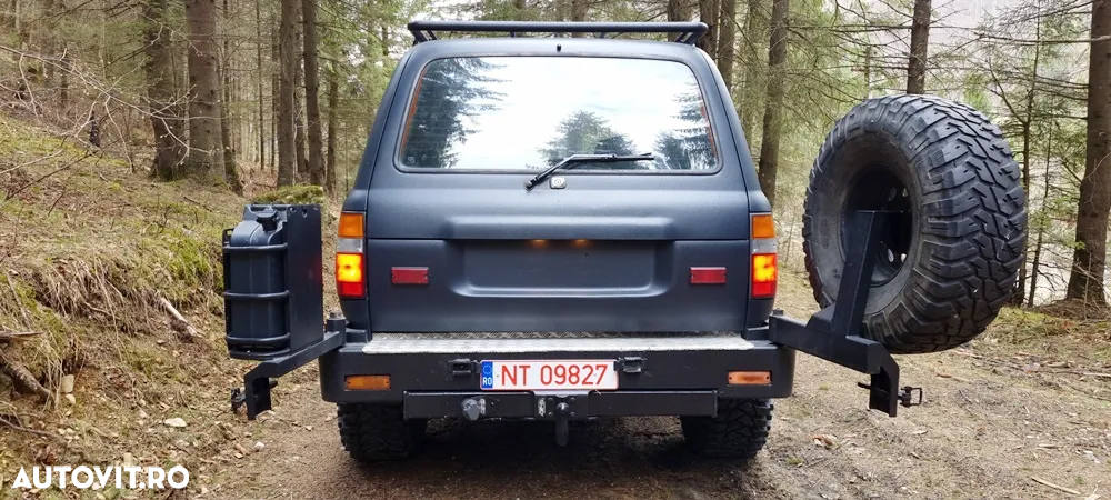 Toyota Land Cruiser - 30