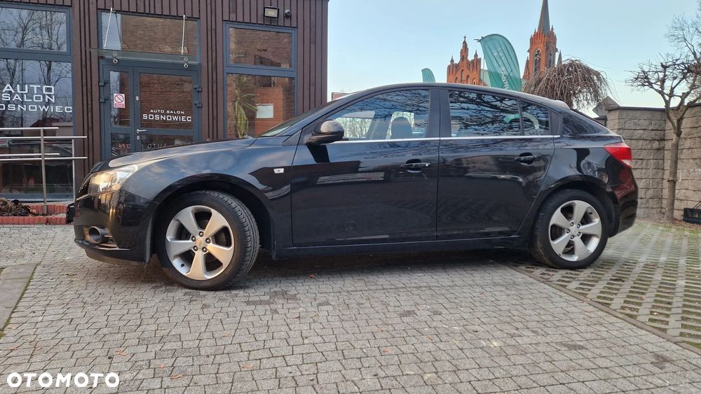 Chevrolet Cruze 1.8 LT+ - 10