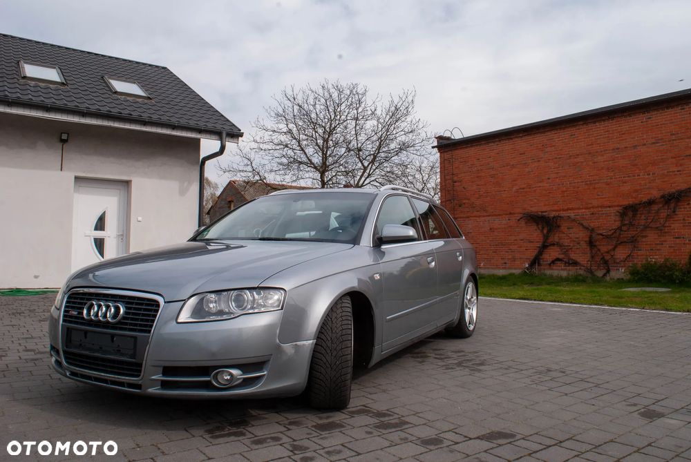 Audi A4 Avant 2.0 TDI DPF quattro - 1