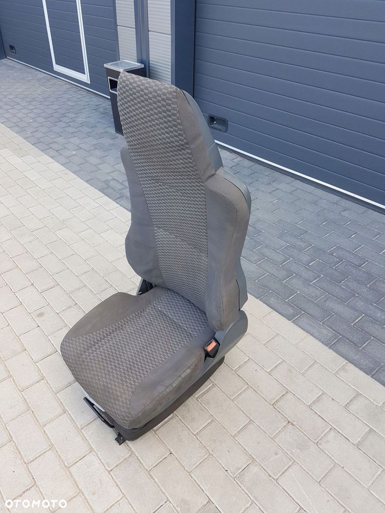 FOTEL SIEDZENIE SIEDZISKO PASAŻERA PRAWY MAN TGA TGX TGS TGL TGM - 2