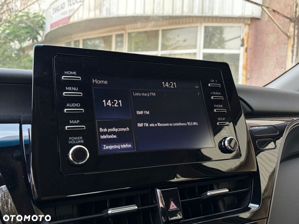 Toyota Camry 2.5 Hybrid Comfort CVT - 22