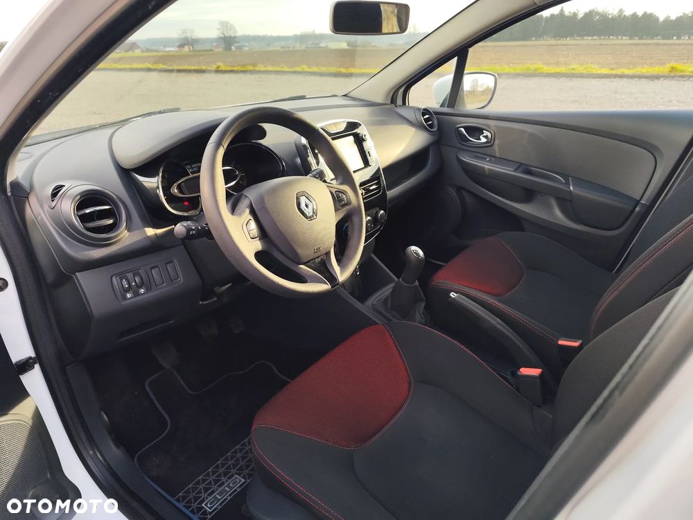 Renault Clio 1.2 16V 75 Expression - 5