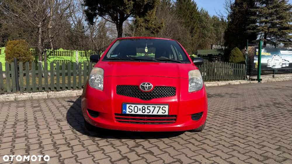 Toyota Yaris - 1