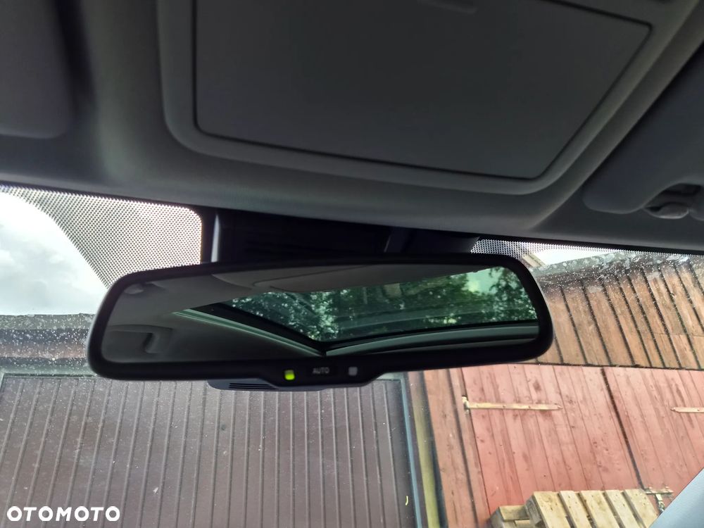 Toyota Avensis 1.8 Executive - 26