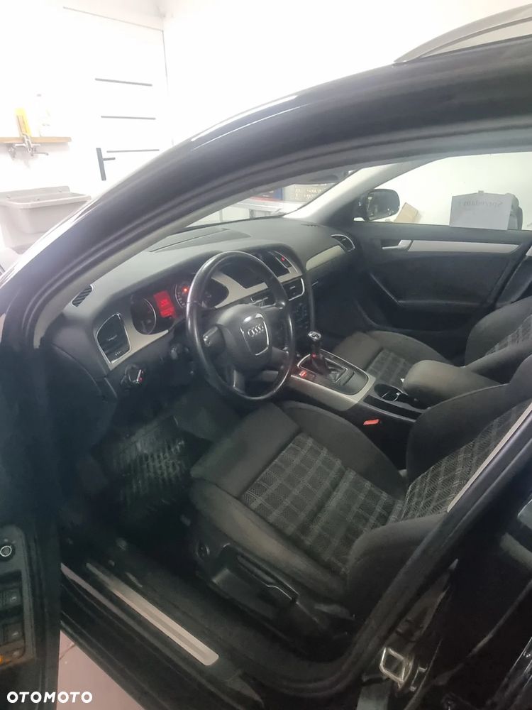 Audi A4 - 4