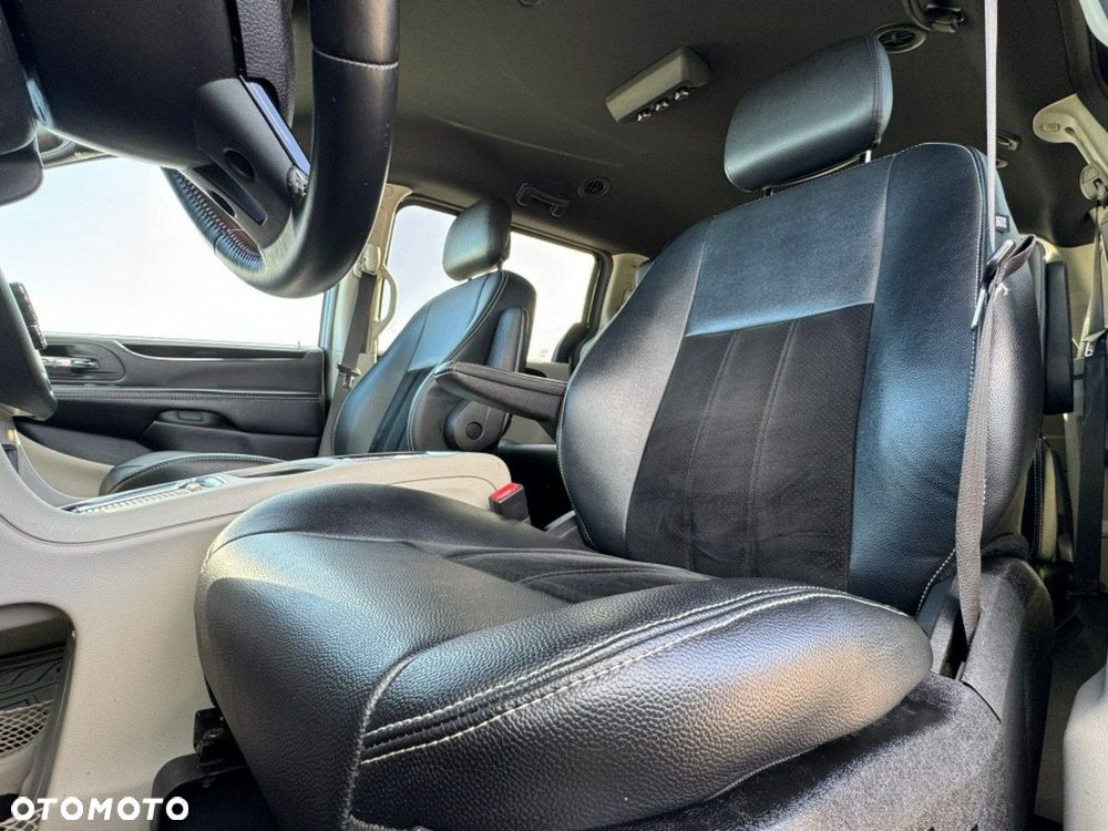 Dodge Grand Caravan 3.6 R/T - 15