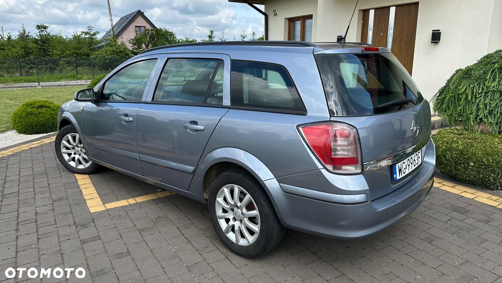 Opel Astra ver-iii-1-7-cdti-elegance - 2