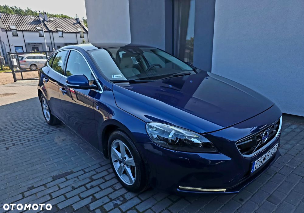 Volvo V40 D4 Drive-E Ocean Race - 36