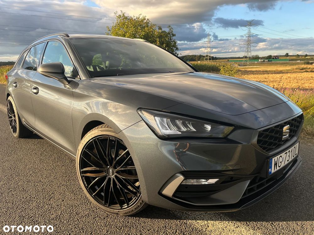 Seat Leon Sportstourer 1.5 eTSI OPF DSG FR Black Edition - 1