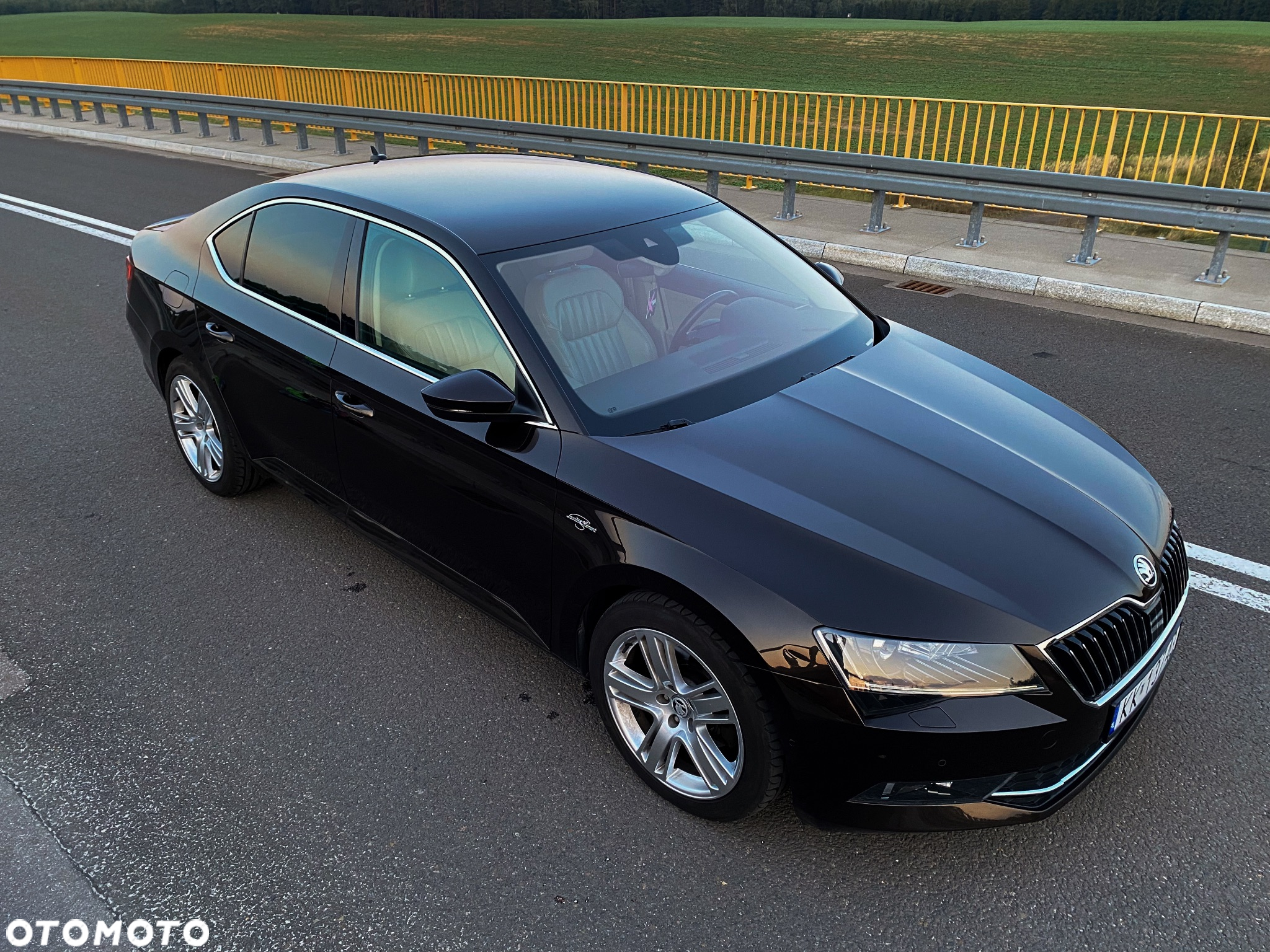 Skoda Superb 2.0 TDI DSG L&K - 29