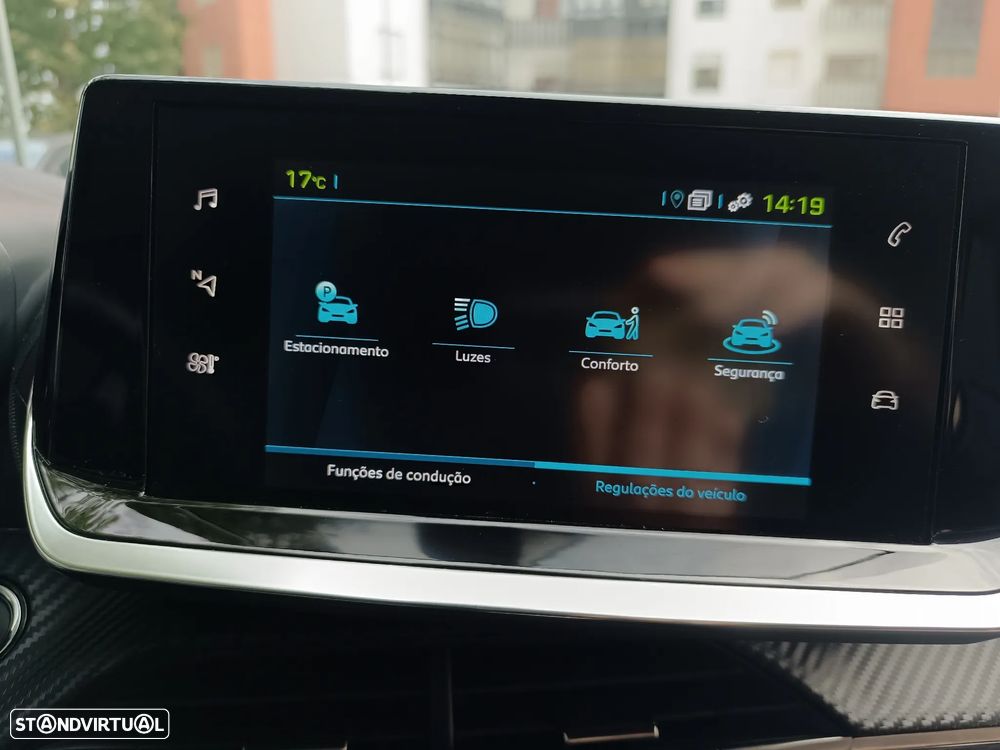 Peugeot e-208 Allure - 40