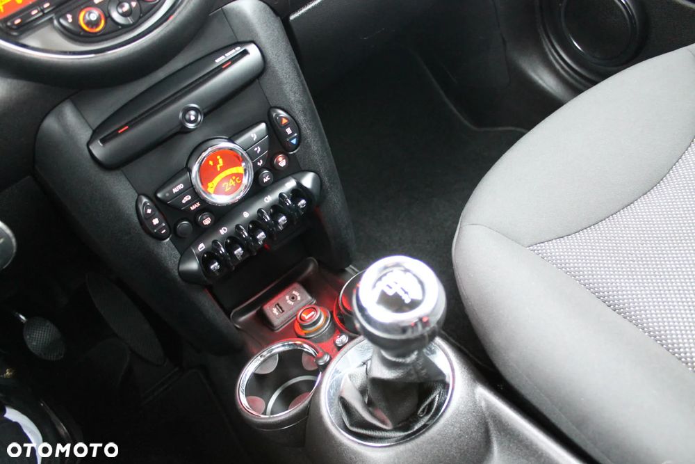 MINI Cooper D Baker Street - 32