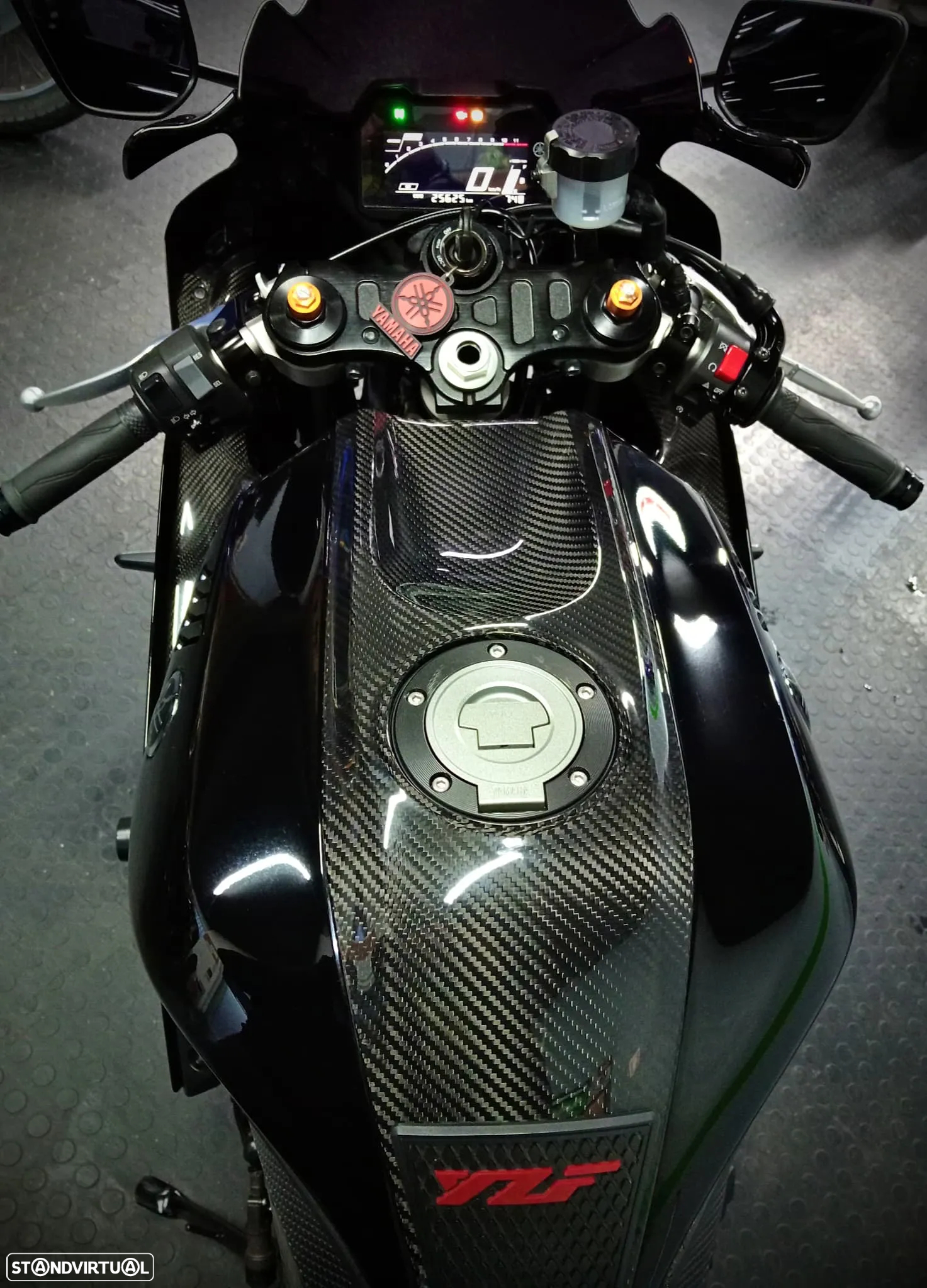 Yamaha R - 10