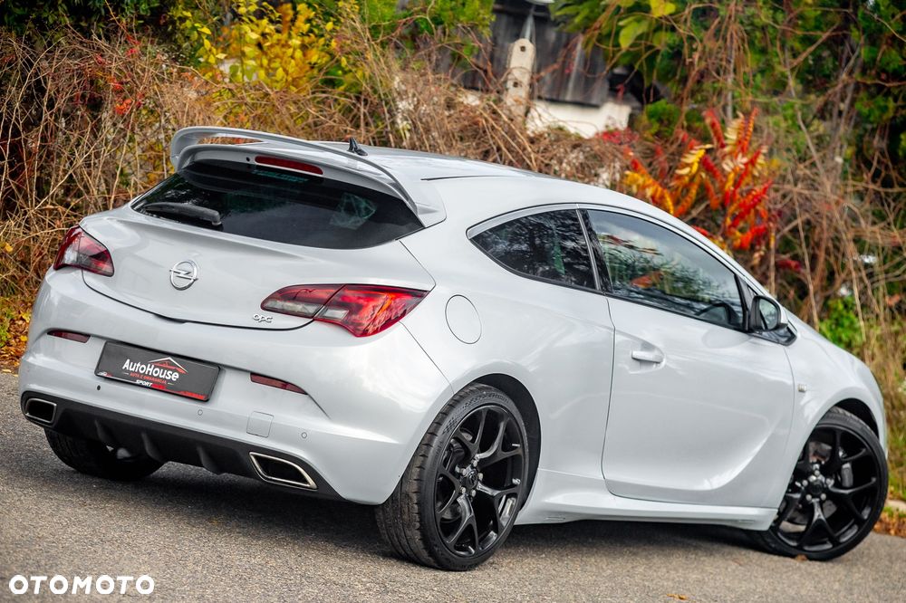 Opel Astra OPC Start/Stop - 13