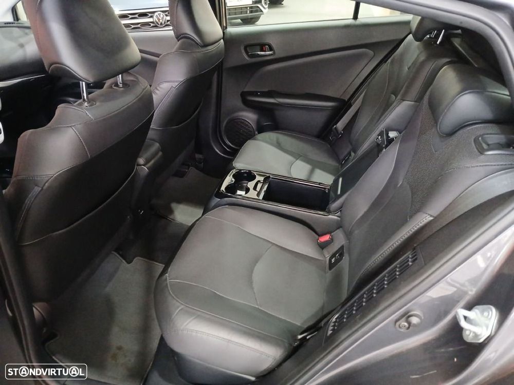 Toyota Prius - 32