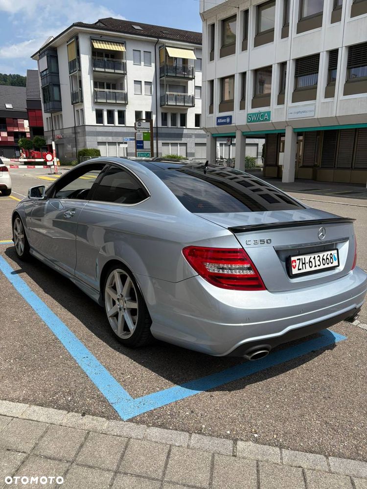 Mercedes-Benz Klasa C 350 CGI BlueEff - 36